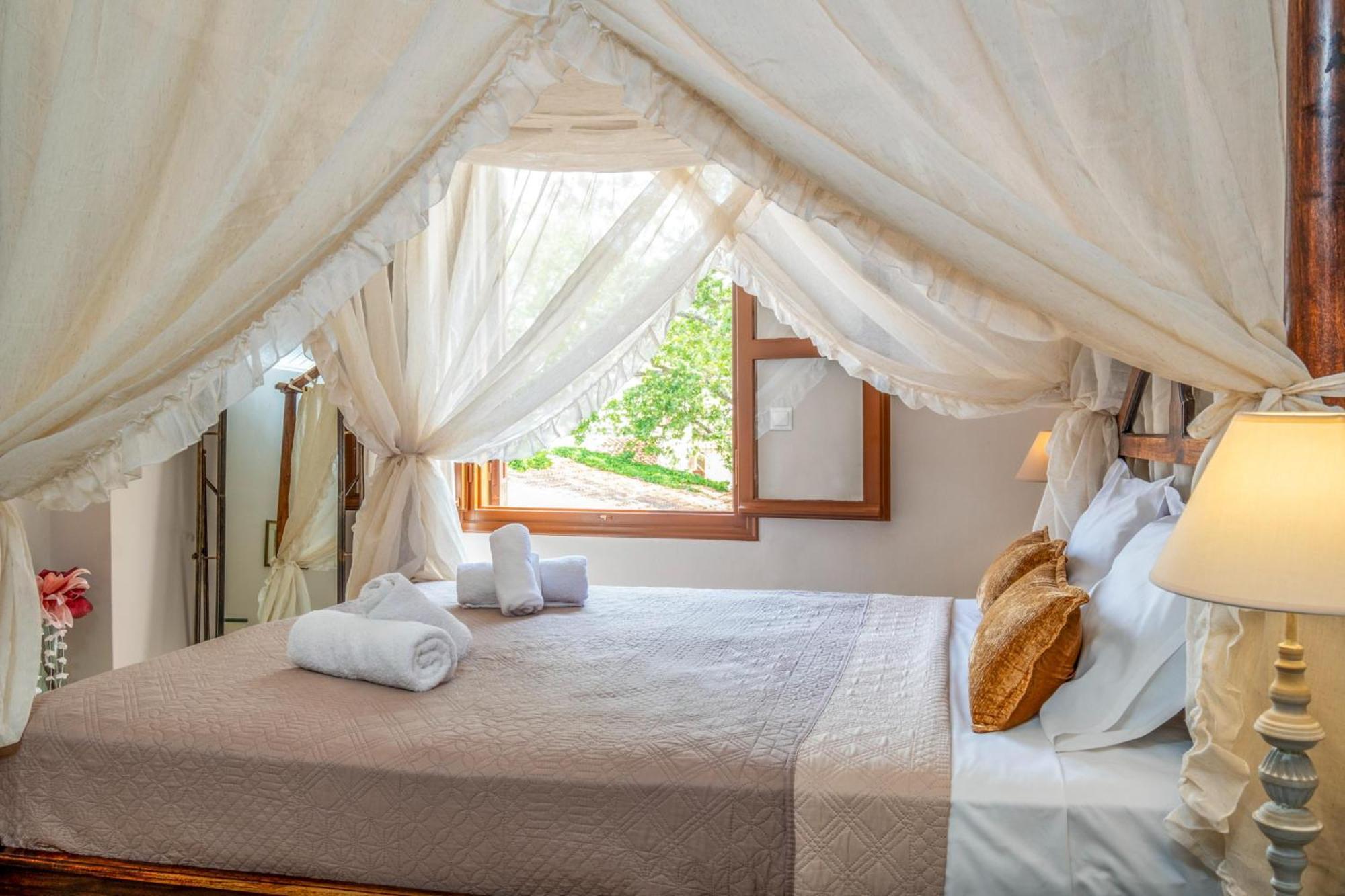 Santa Elena Boutique Rooms Chrissi Akti Chania Exterior foto
